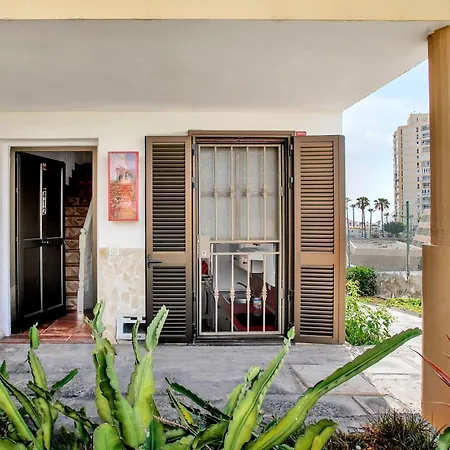 2 Bedrooms In Playa De Americas * Playa de las Americas (Tenerife)